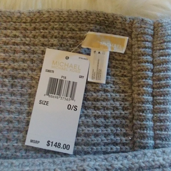 Michael Kors Gray Shrug/  Infinity Scarf - Picture 4 of 8